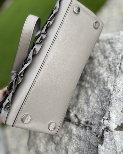 Kabelka dámská Michael Kors šedá s řasením